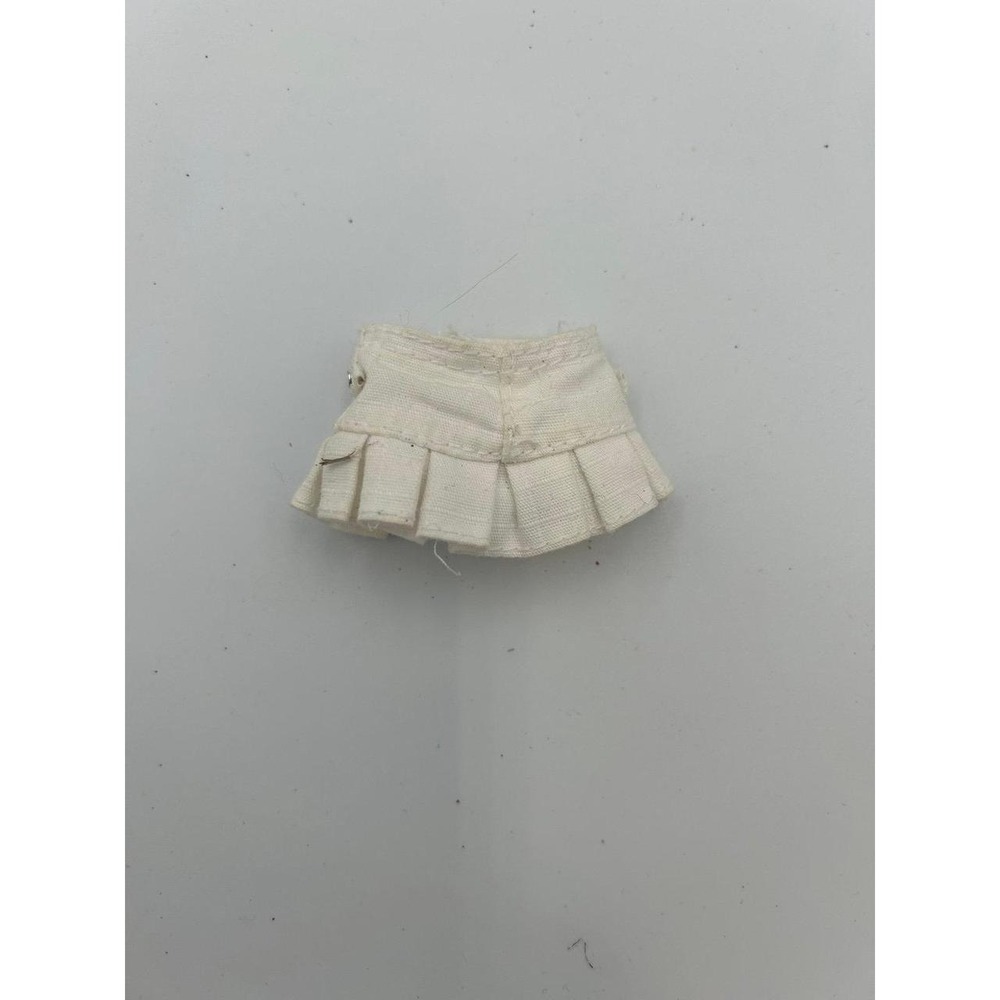 Bratz Head Gamez white pleated short skirt